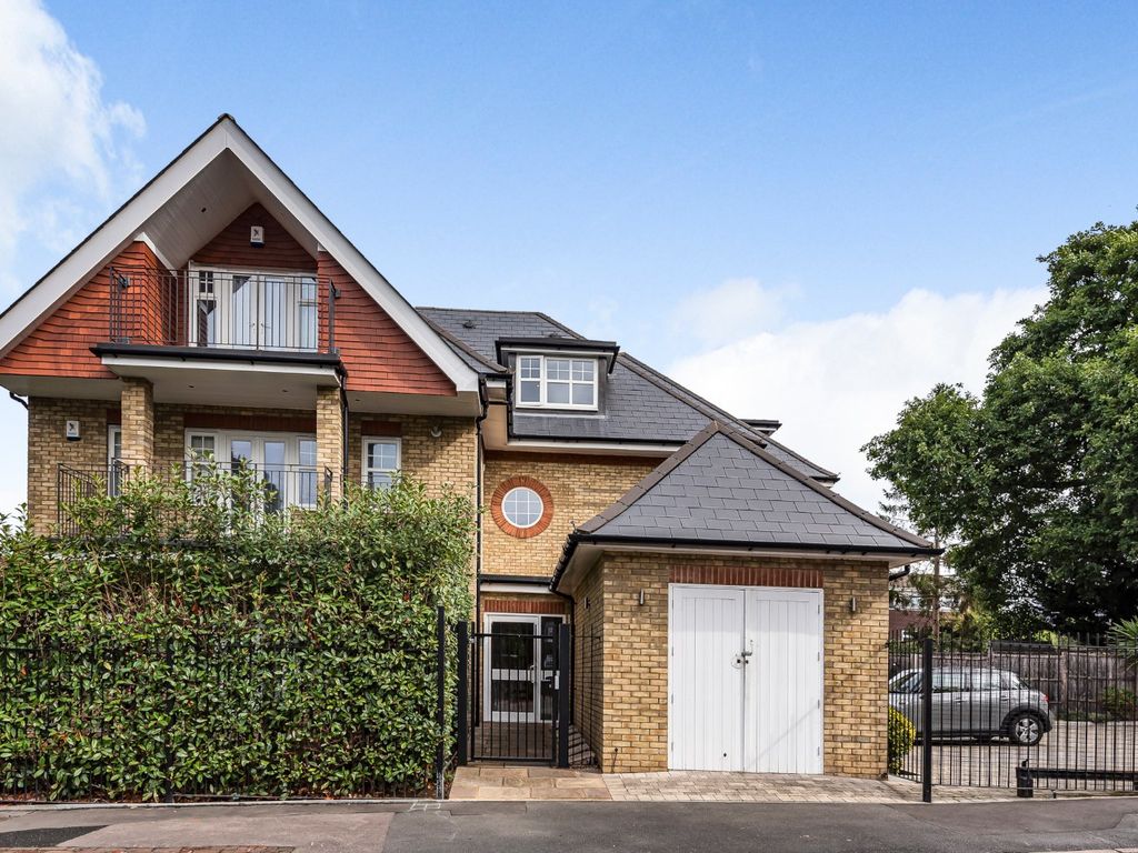 2 bed flat for sale in Elmstead Lane, Chislehurst, Kent BR7 Zoopla