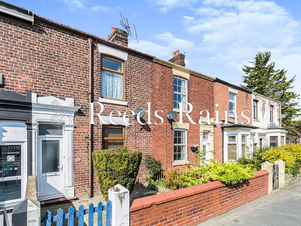 2 bed terraced house to rent in Station Road, Bamber Bridge, Preston