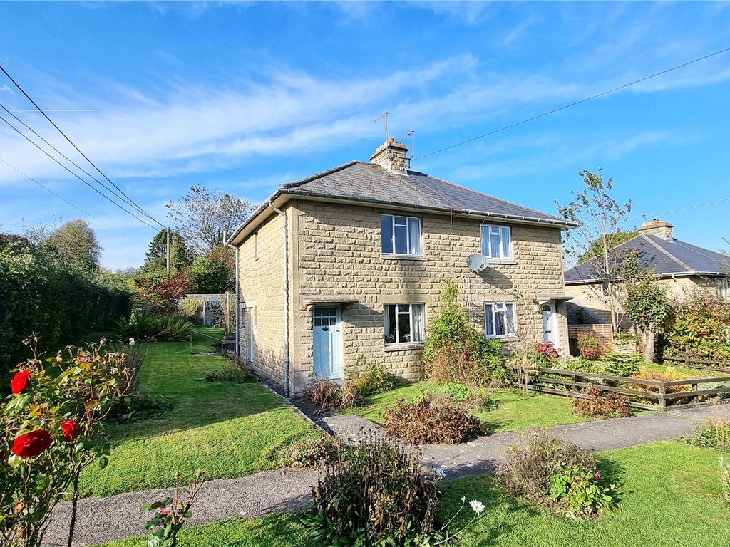 2 bed semidetached house for sale in Grove Close, Pen Selwood