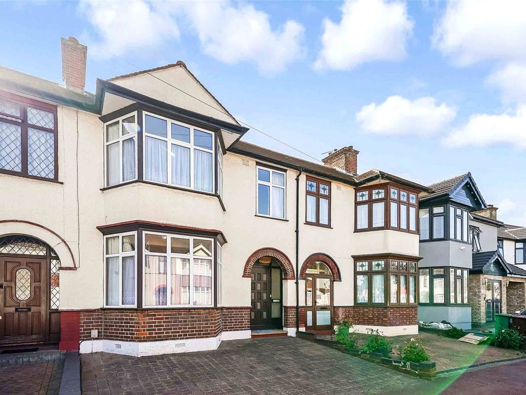 3 bed terraced house for sale in Beccles Drive, Leftley Estate, Barking