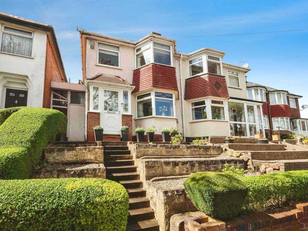 3 bed semidetached house for sale in Charlbury Crescent, Yardley