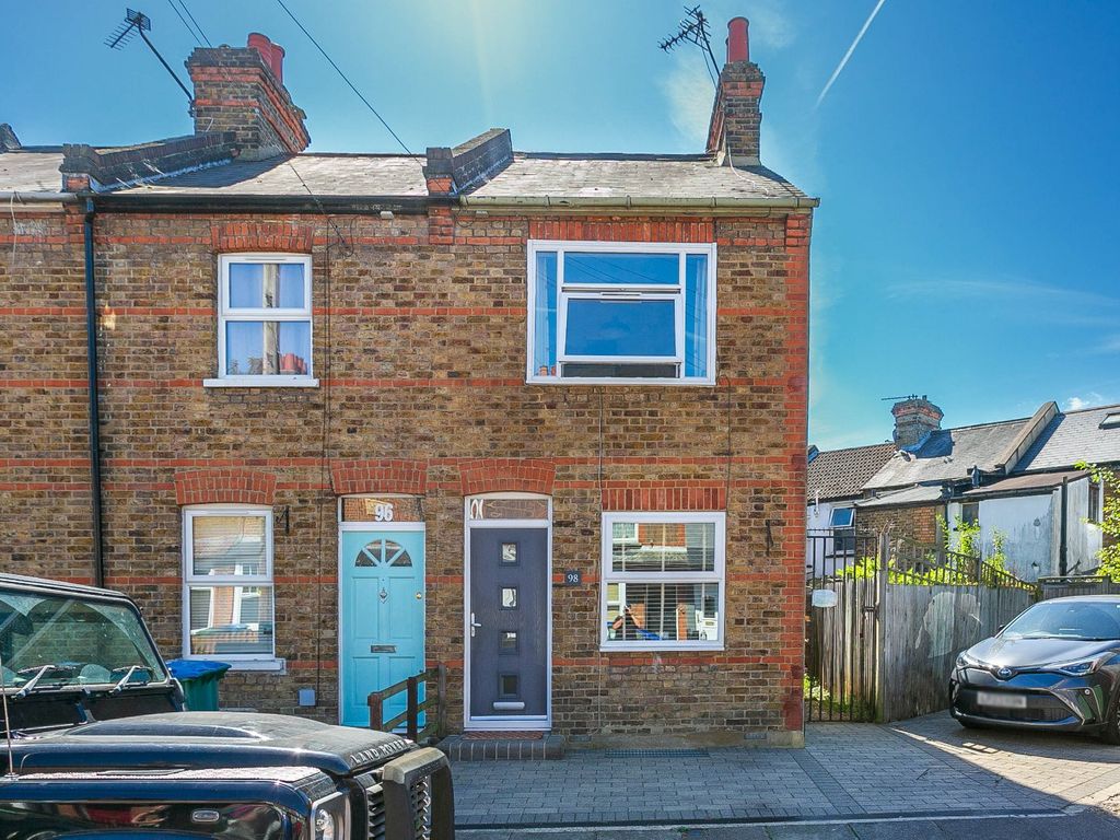 2 bed end terrace house for sale in Regent Street, Watford