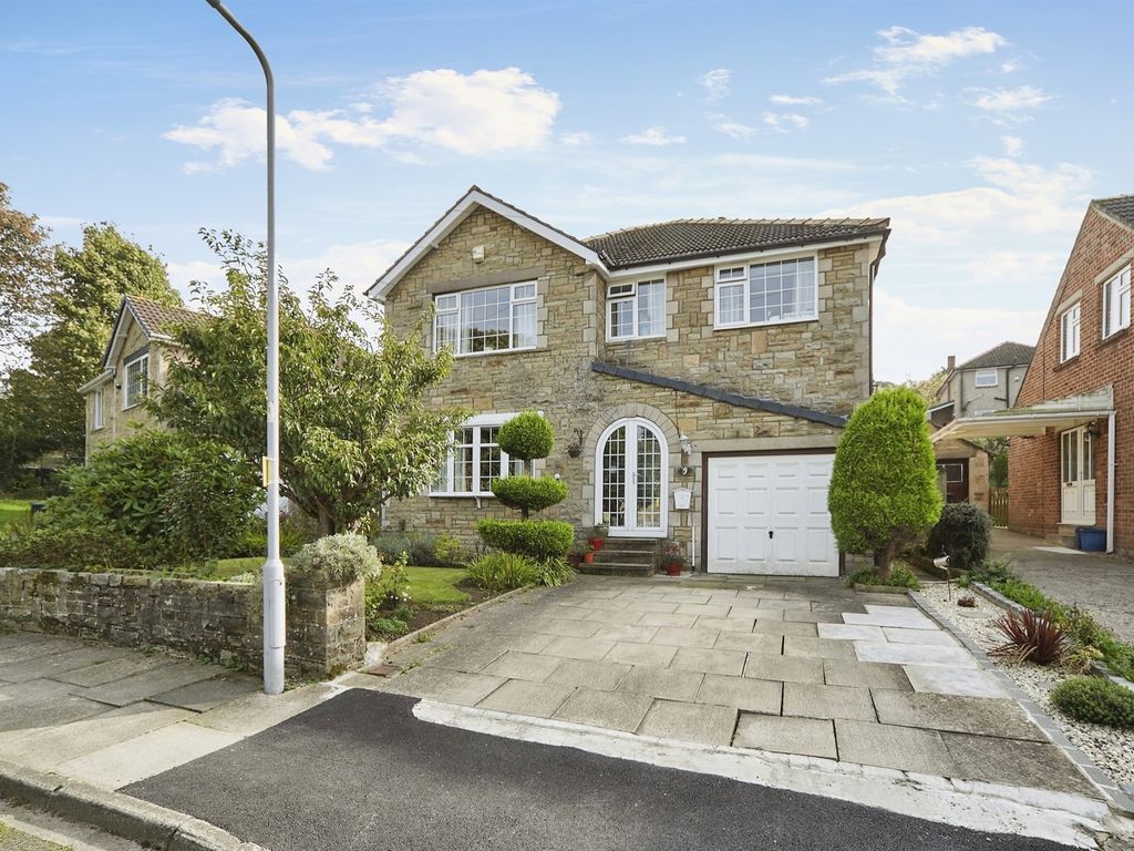 4 bed detached house for sale in Shay Grove, Bradford BD9, £400,000