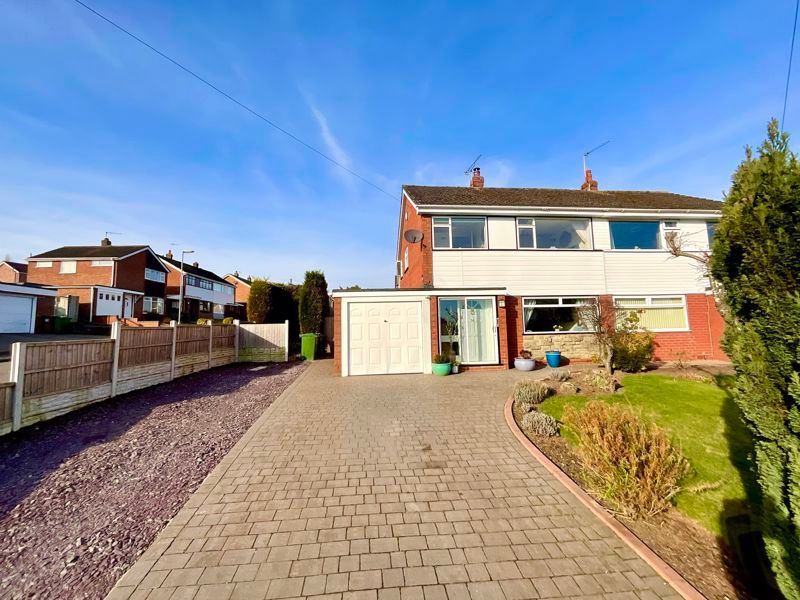 3 bed semidetached house for sale in Copeland Avenue, Tittensor, Stoke