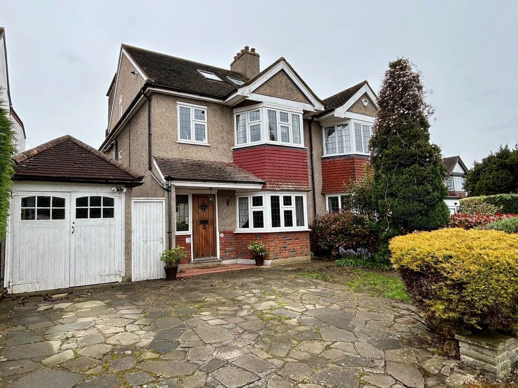 4 bed semidetached house for sale in Furzedown Road, Sutton SM2, £