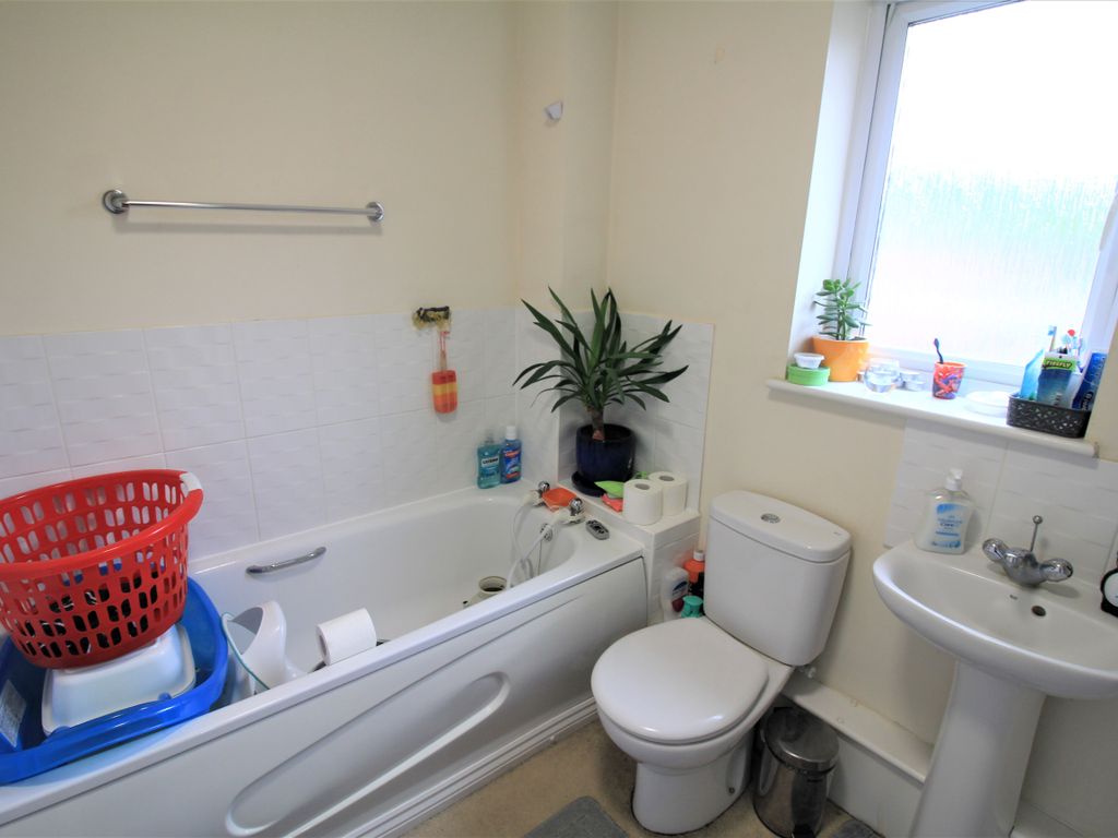 2 bed flat to rent in Magnolia Way, Norwich NR8 Zoopla