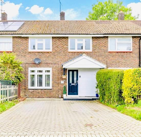 3 bed terraced house to rent in Rother Crescent, Crawley, West Sussex