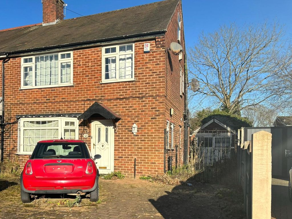 3 bed semidetached house for sale in Cranleigh Drive, Brooklands, Sale