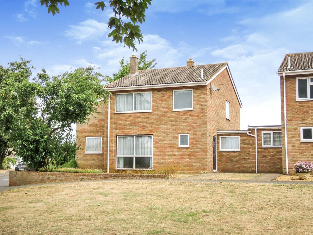 5 bed detached house for sale in Birchmead, Gamlingay, Sandy