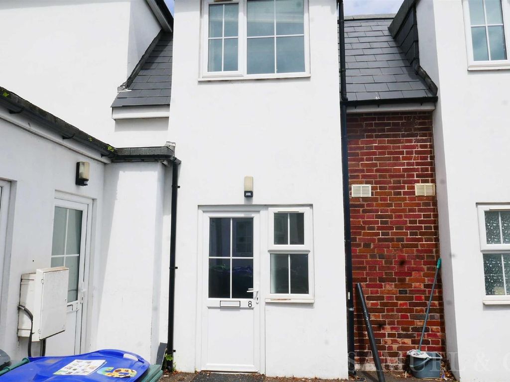 2 bed town house to rent in Horseley Road, Tipton DY4, £825 pcm Zoopla