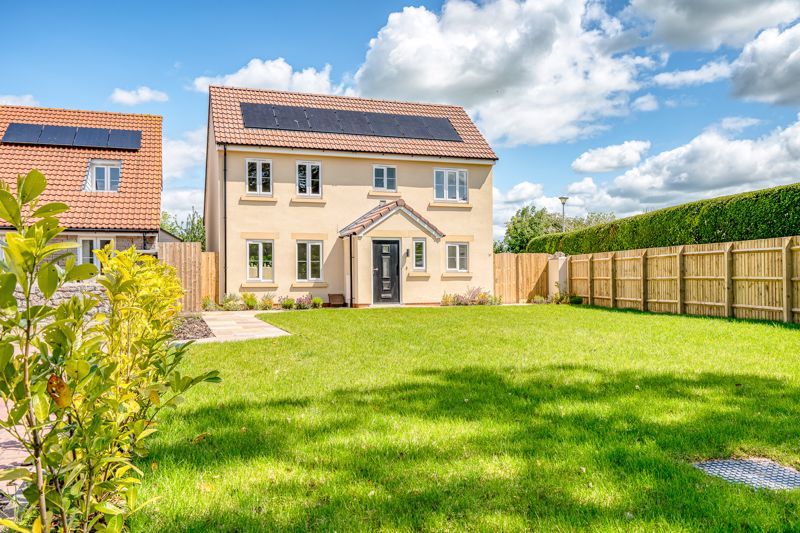 4 bed detached house for sale in Farm Close, St. WestonSuperMare BS22 Zoopla