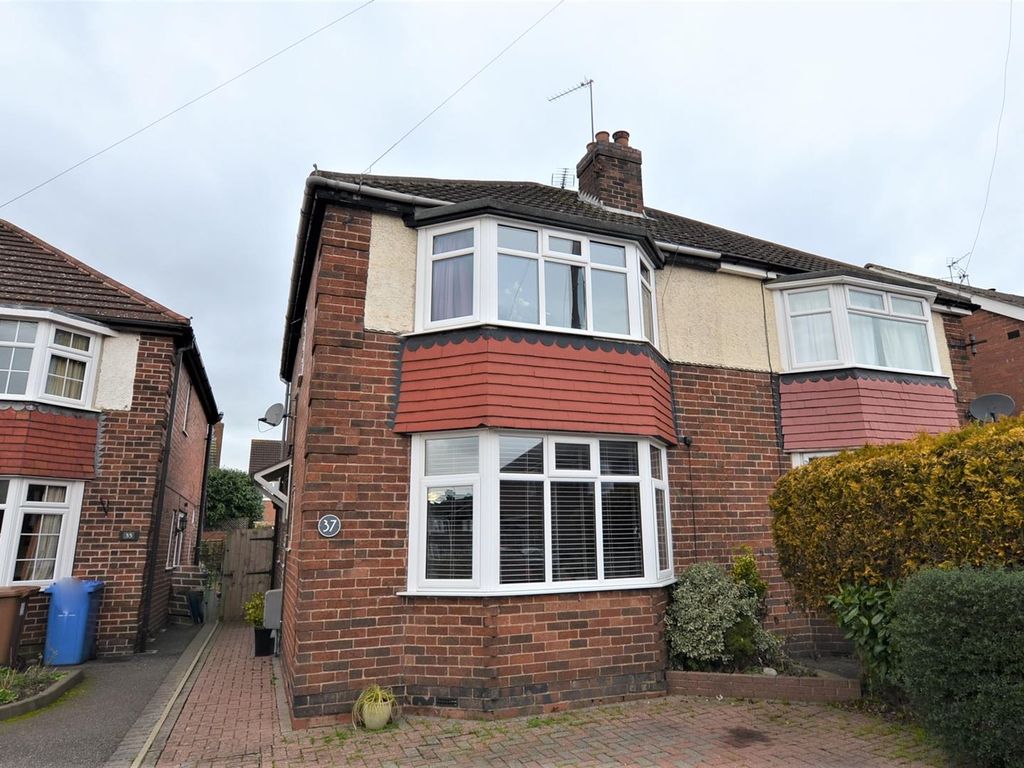 3 bed semidetached house for sale in Devonshire Drive, Mickleover