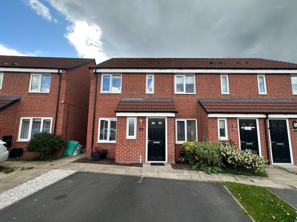 2 bed town house for sale in Upton Drive, BurtonOnTrent DE14 Zoopla