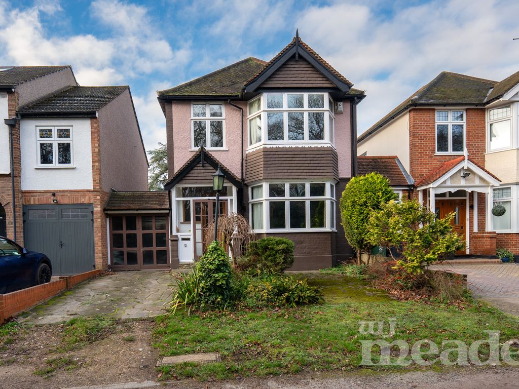 3 bed detached house for sale in Forest Glade, London E4, £825,000 Zoopla