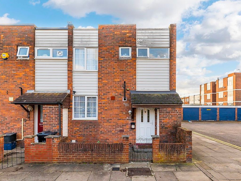 3 bed end terrace house for sale in Foremark Close, Hainault IG6 Zoopla