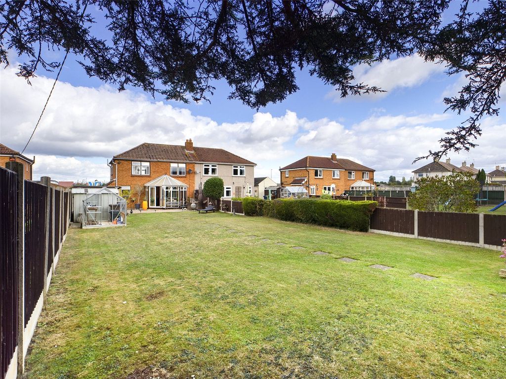 3 bed semidetached house for sale in Innsworth Lane, Gloucester