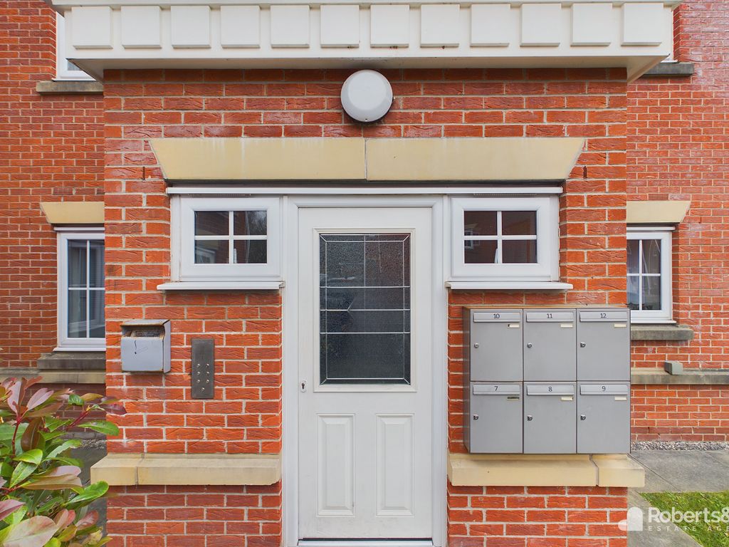 2 bed flat for sale in Firbank, Bamber Bridge, Preston PR5, £90,000