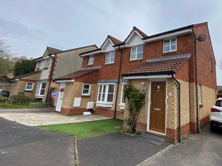 3 bed semidetached house to rent in Bryce Gardens, Aldershot GU11 Zoopla