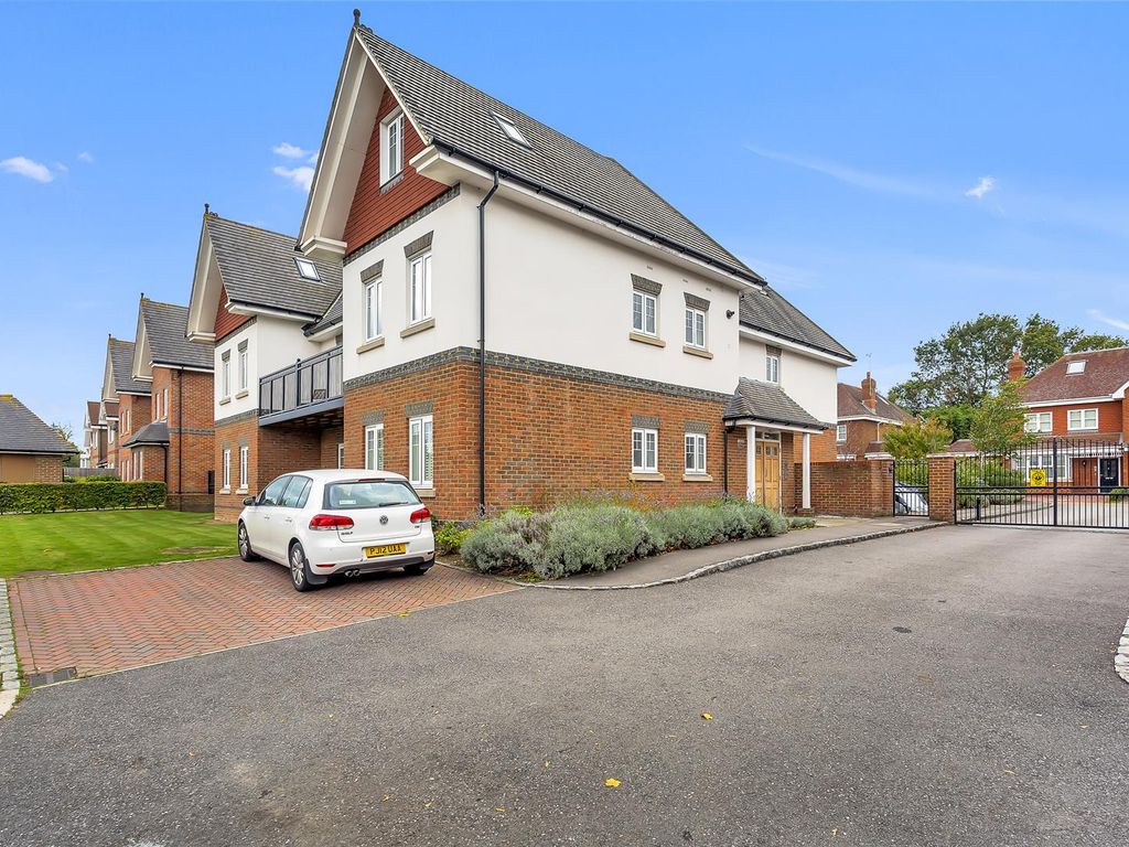 Magnolia Drive, Banstead SM7  