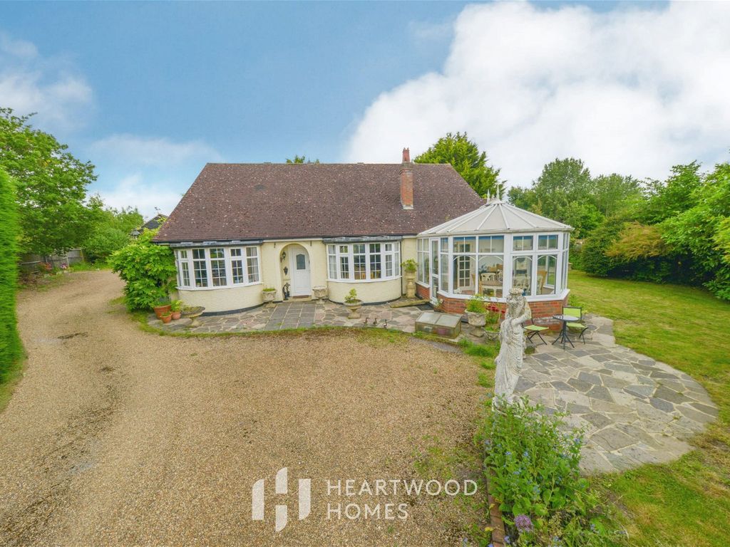 5 bed detached house for sale in Sleapshyde, Smallford, St. Albans AL4