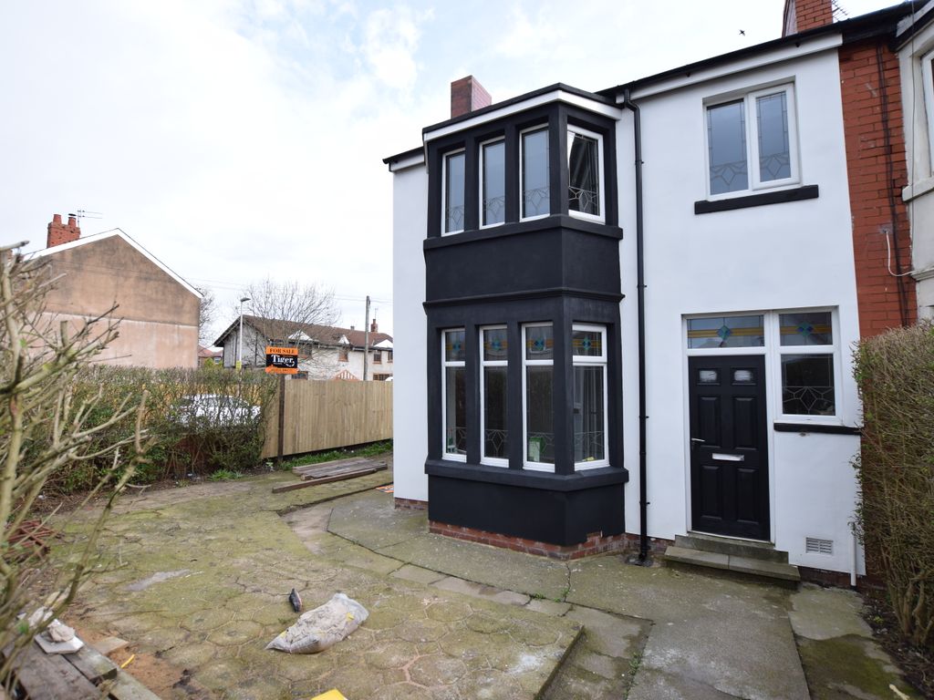3 bed semidetached house for sale in Hawes Side Lane, Blackpool FY4, £165,000 Zoopla