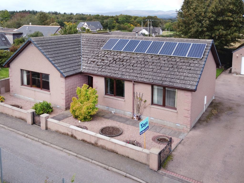 3 bed detached bungalow for sale in Gardenston Street, Laurencekirk