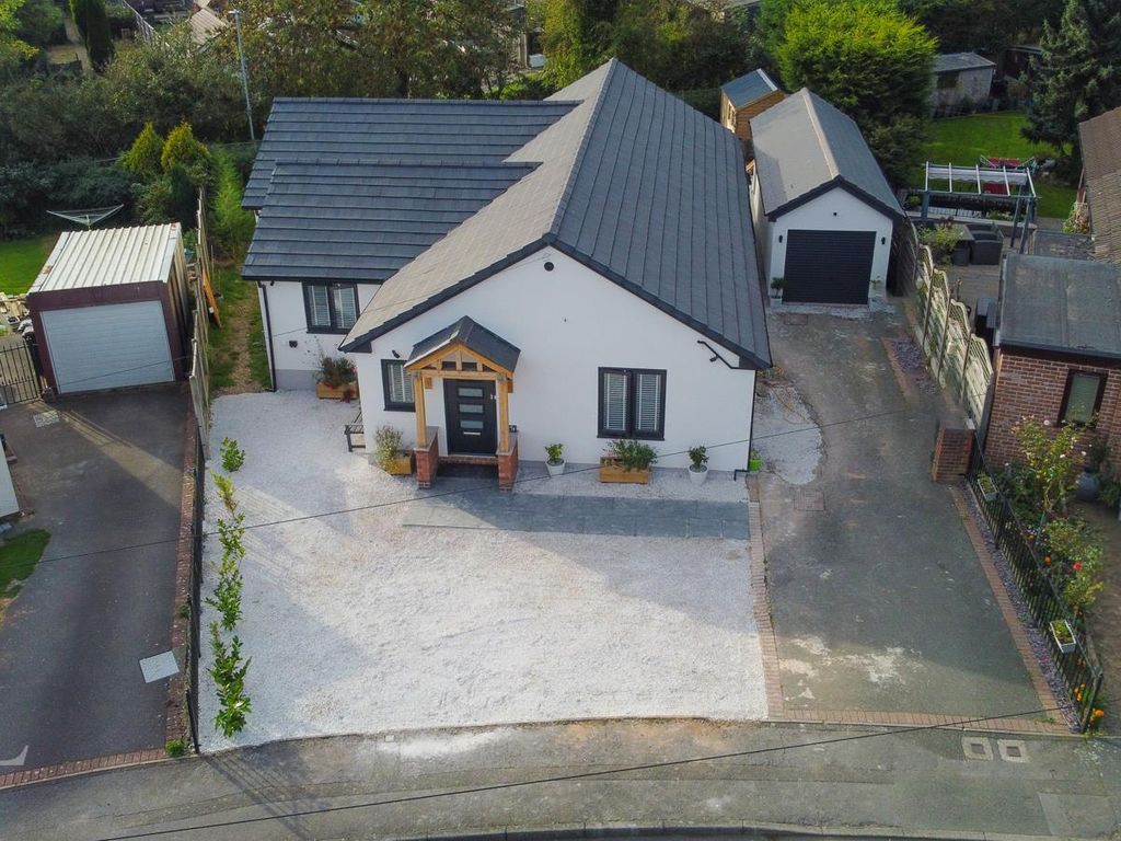 5 bed detached bungalow for sale in Money Hill, AshbyDeLaZouch LE65