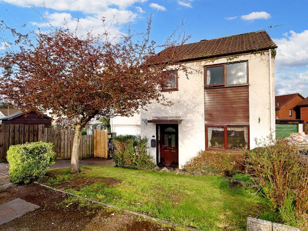 4 bed detached house for sale in Castle Lodge Crescent, Caldicot NP26