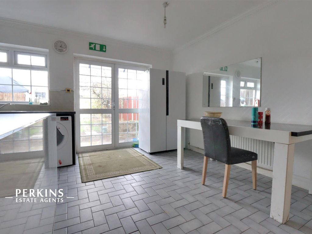 5 bed terraced house for sale in Mansell Road, Greenford UB6, £580,000