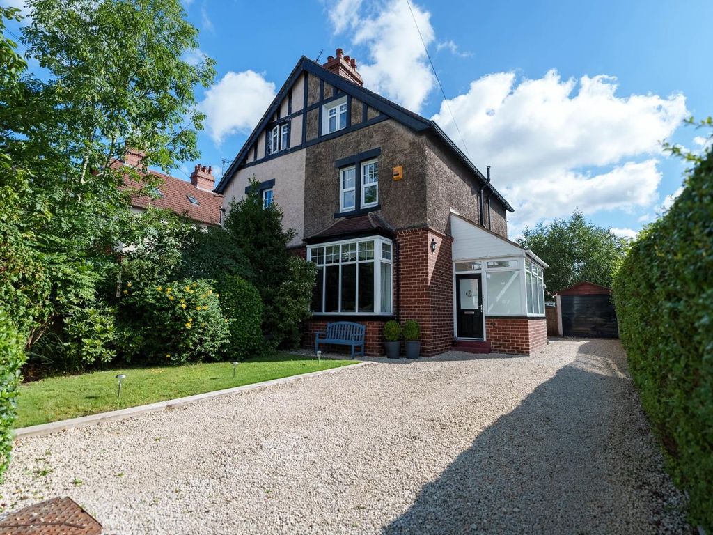 4 bed semidetached house for sale in Talbot Road, Roundhay, Leeds LS8