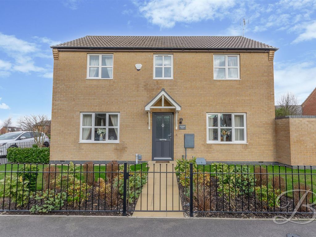 4 bed detached house for sale in Blackshale Road, Mansfield Woodhouse