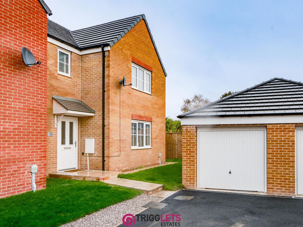 3 bed detached house for sale in Lundhill Drive, Wombwell, Barnsley