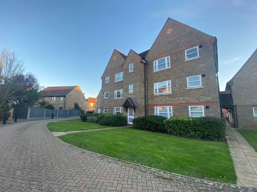 2 bed flat for sale in Aynsley Gardens, Church Langley, Harlow CM17