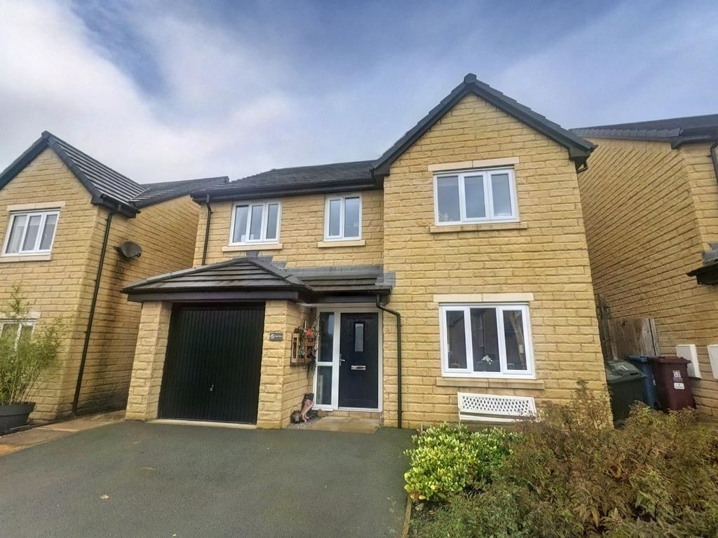 4 bed detached house for sale in Mary Way, Clitheroe BB7, £360,000 Zoopla