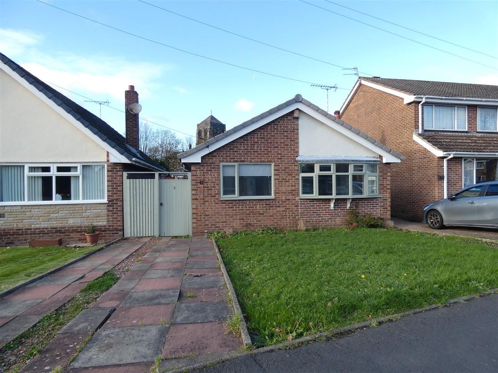 2 bed detached bungalow for sale in Fairham Road, Stretton, Burton On