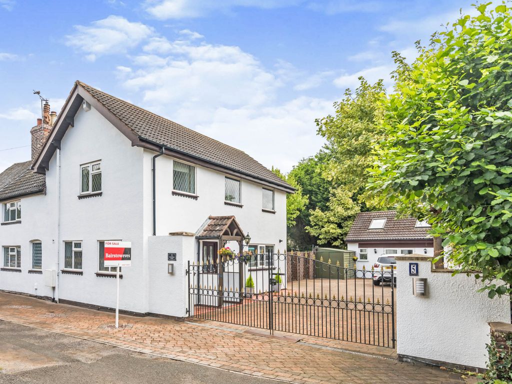 4 bed semidetached house for sale in Coleshill Road, Fazeley, Tamworth