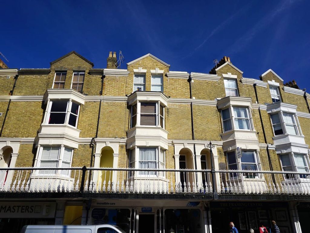 1 bed flat to rent in Monson Colonnade, Tunbridge Wells, Kent TN1, £895