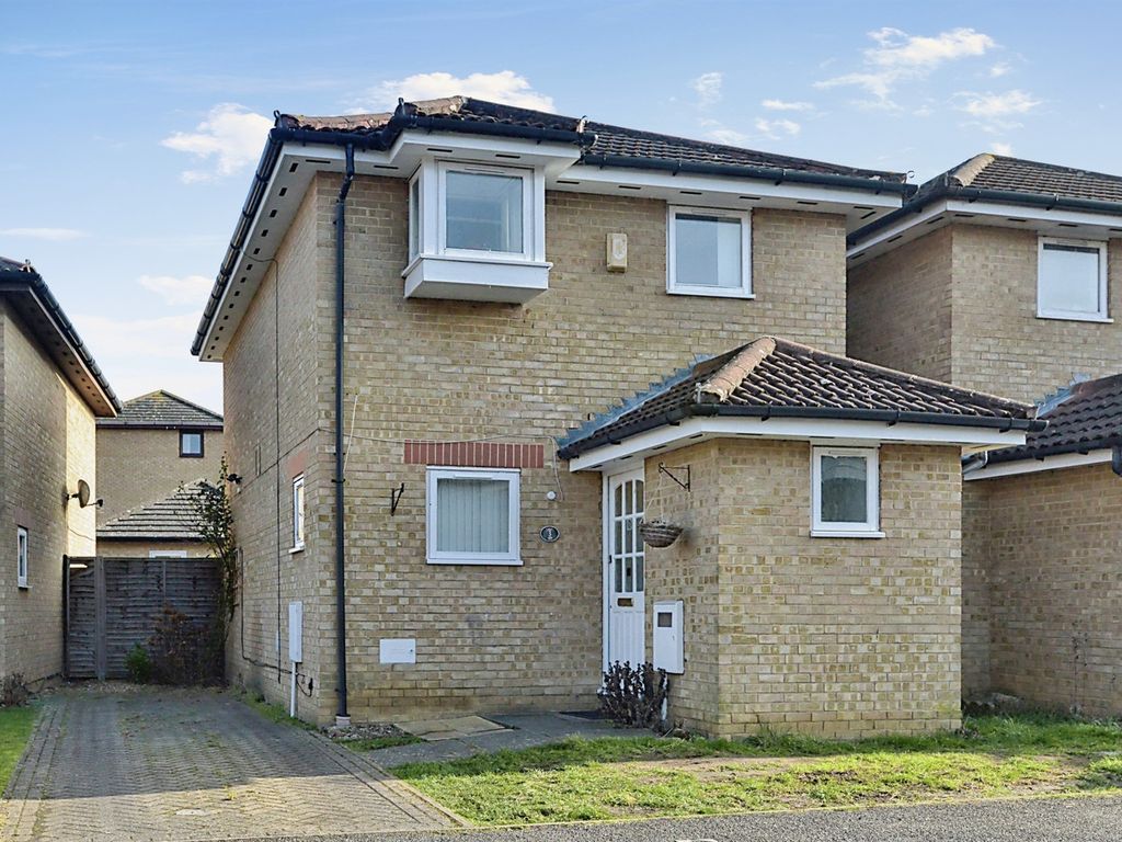 3 bed detached house for sale in Chevalier Grove, Crownhill, Milton