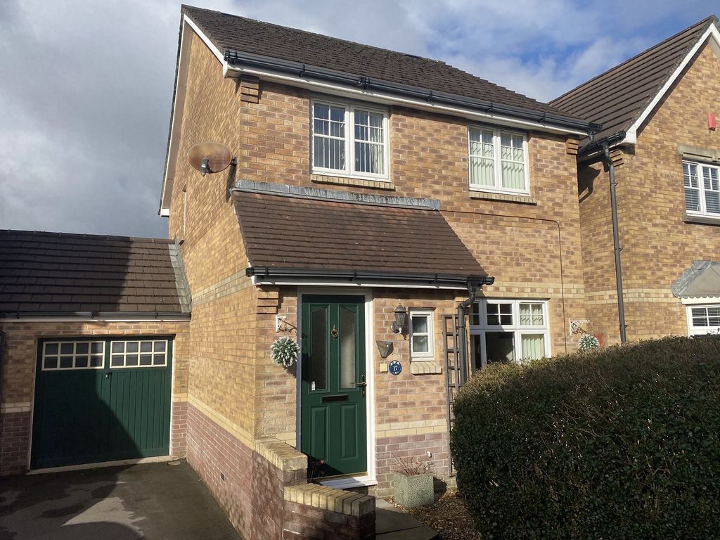 3 bed detached house for sale in Heol Y Celyn, Tregof Village, Swansea