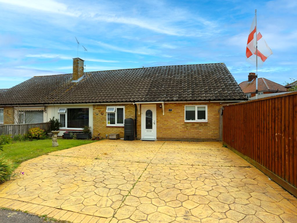 2 bed semidetached bungalow for sale in Kemsley Road, Felixstowe IP11