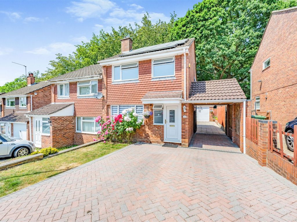 3 bed semidetached house for sale in Petworth Gardens, Lordswood