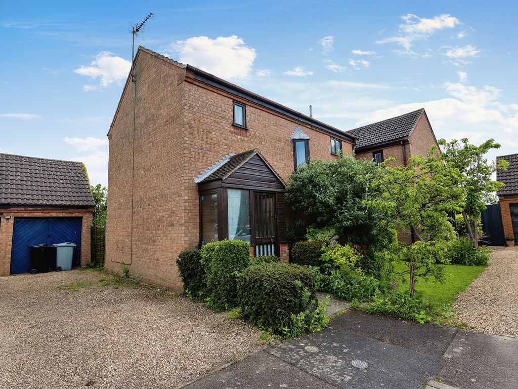 3 bed detached house for sale in Churchfields Road, Folkingham