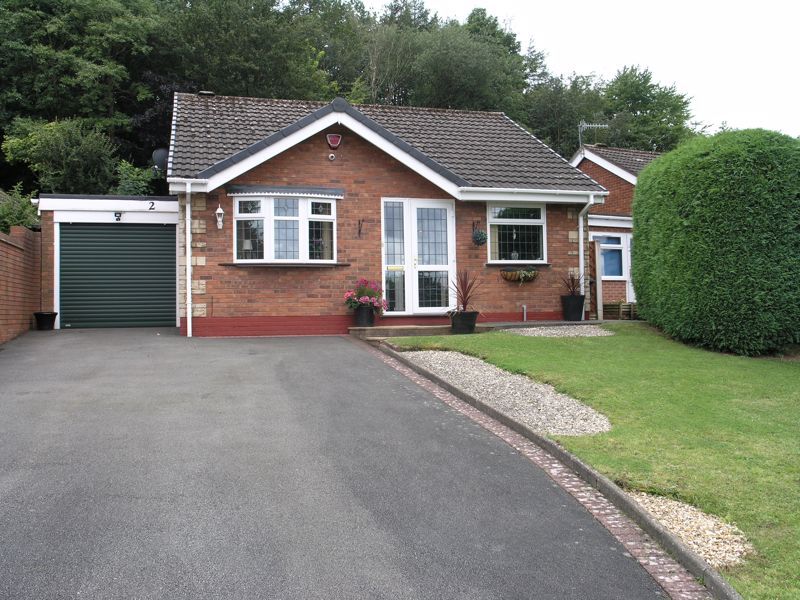 2 bed detached bungalow for sale in Moyle Drive, Halesowen B63, £