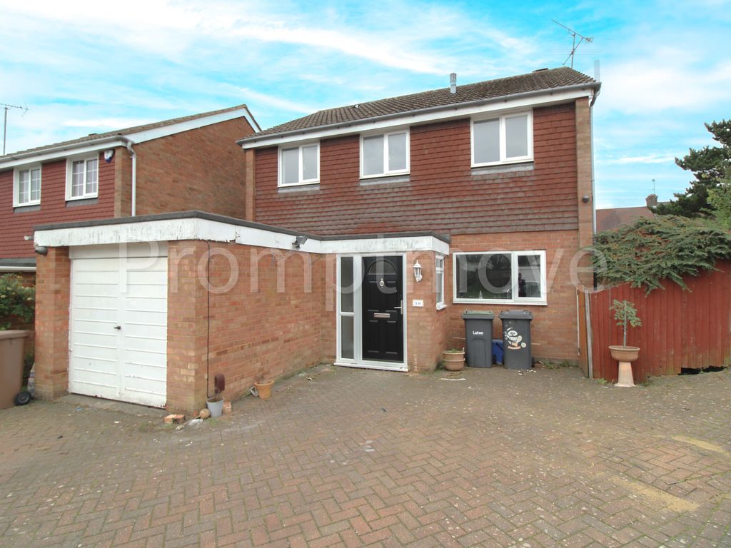 4 bed property to rent in St. Bernards Close, Luton LU3, £2,000 pcm Zoopla