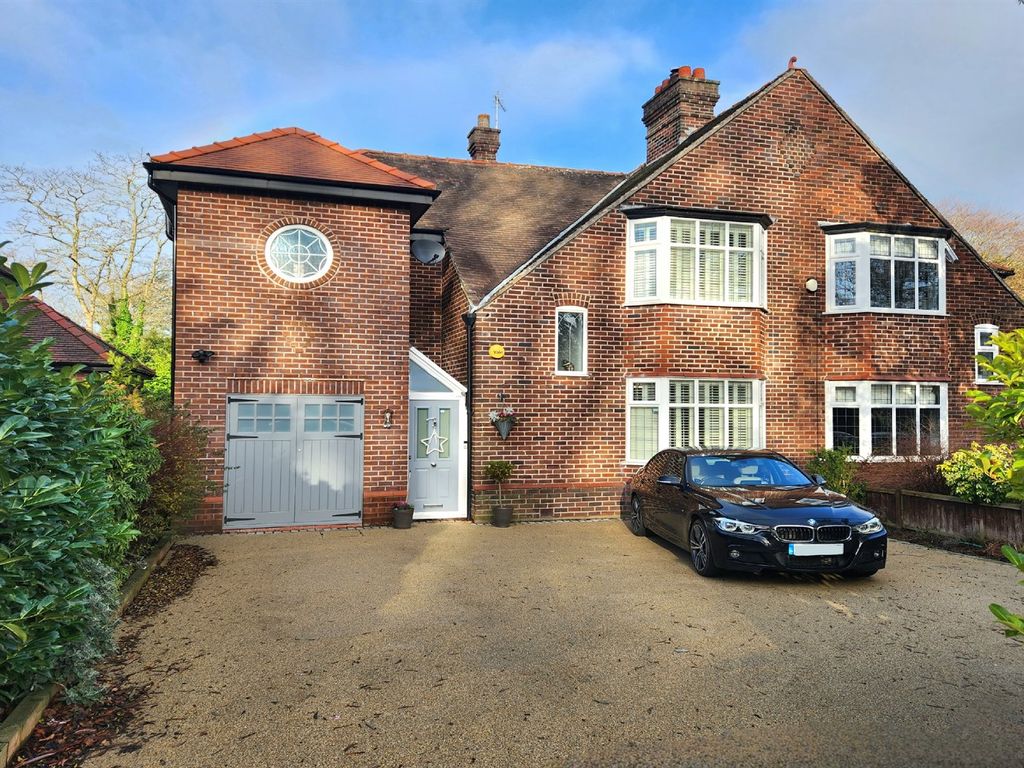 4 bed semidetached house for sale in Warren Drive, Appleton