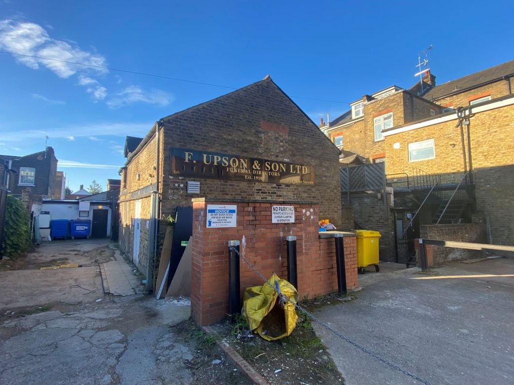 Warehouse for sale in London Road, Enfield EN2 Zoopla