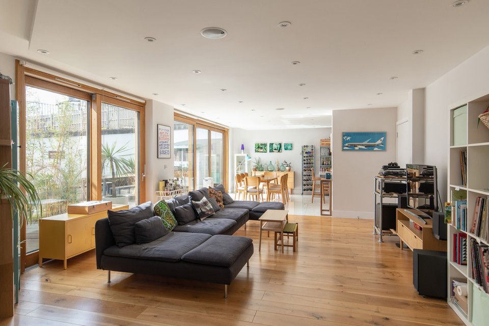 3 bed flat for sale in Grove Park, Camberwell SE5 Zoopla