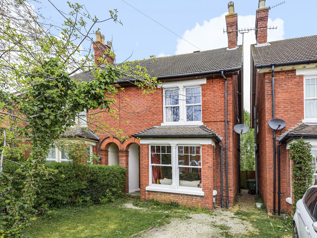 3 bed semidetached house for sale in Rectory Road, Farnborough GU14