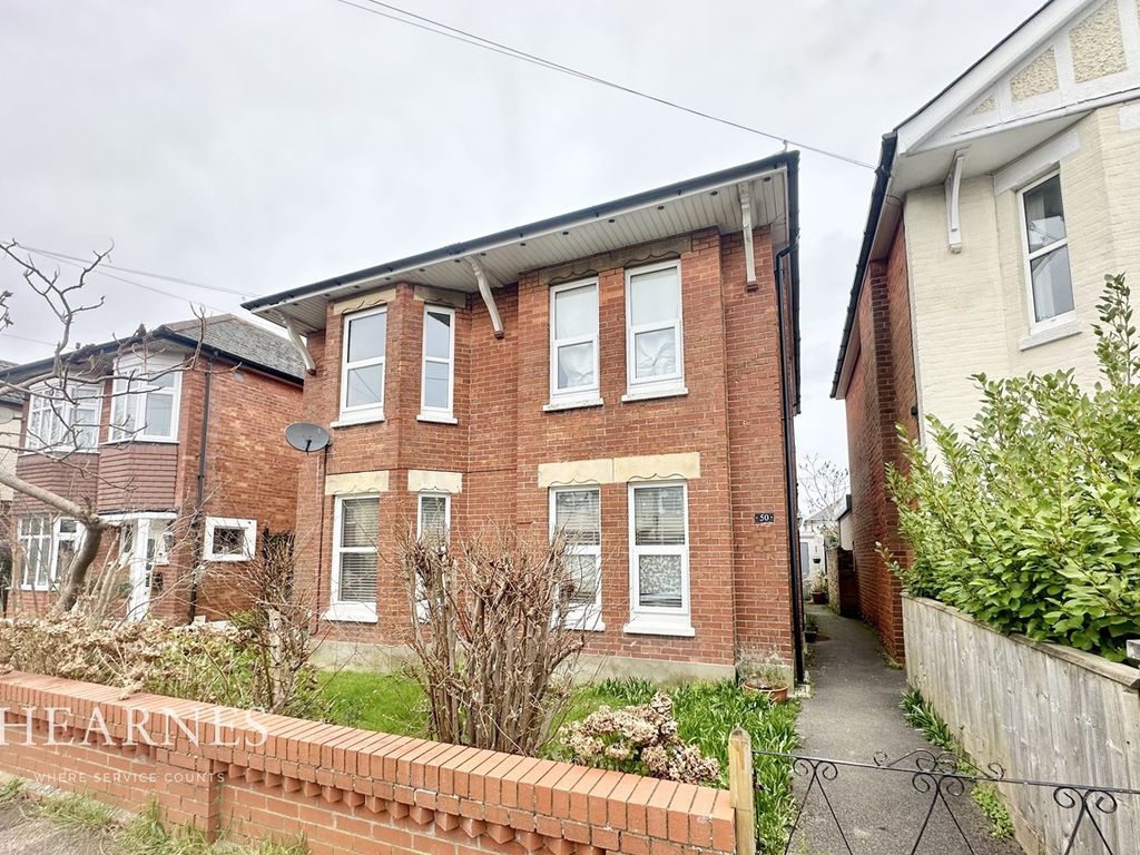 2 bed flat for sale in Coronation Avenue, Bournemouth BH9, £250,000