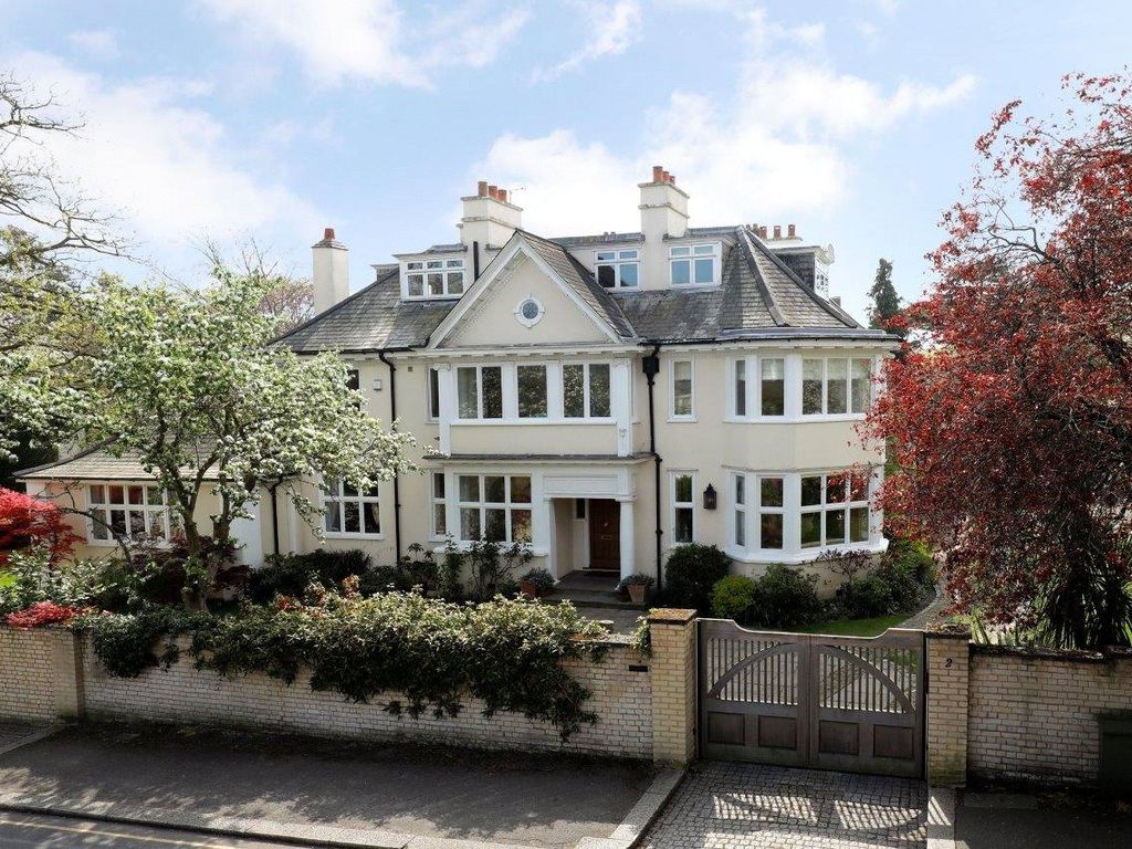 8 bed detached house for sale in Parkside Avenue, Wimbledon, London